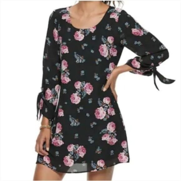 NWT Speechless Womens Black Floral Scoop Neck Mini Dress Size S - Picture 1 of 12